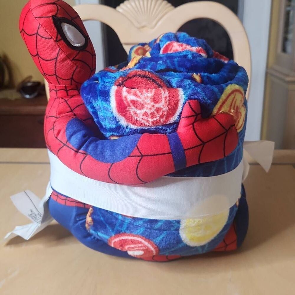 Marvel Spiderman buddy and throw blanket